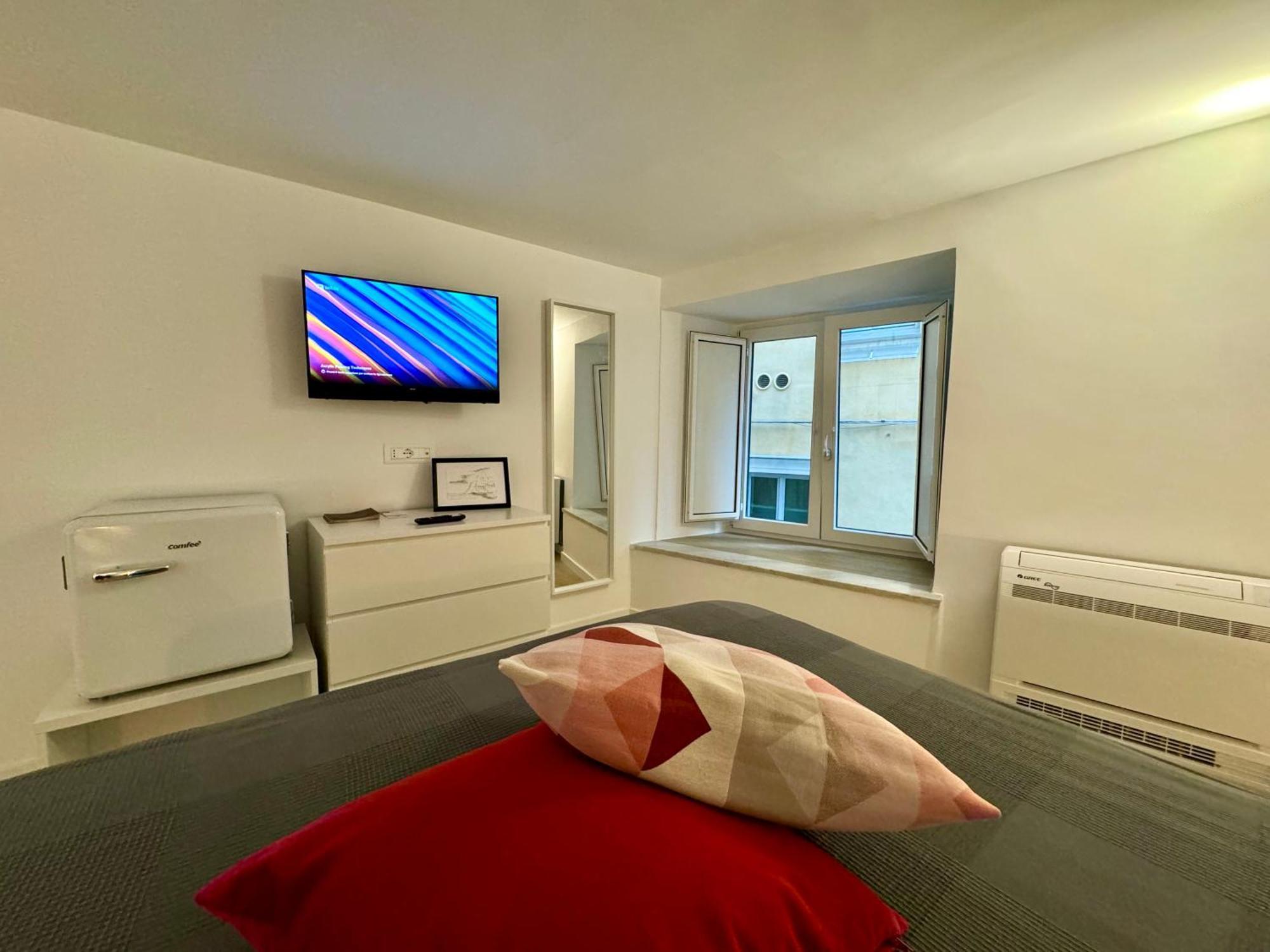 Double Room Private Bathroom