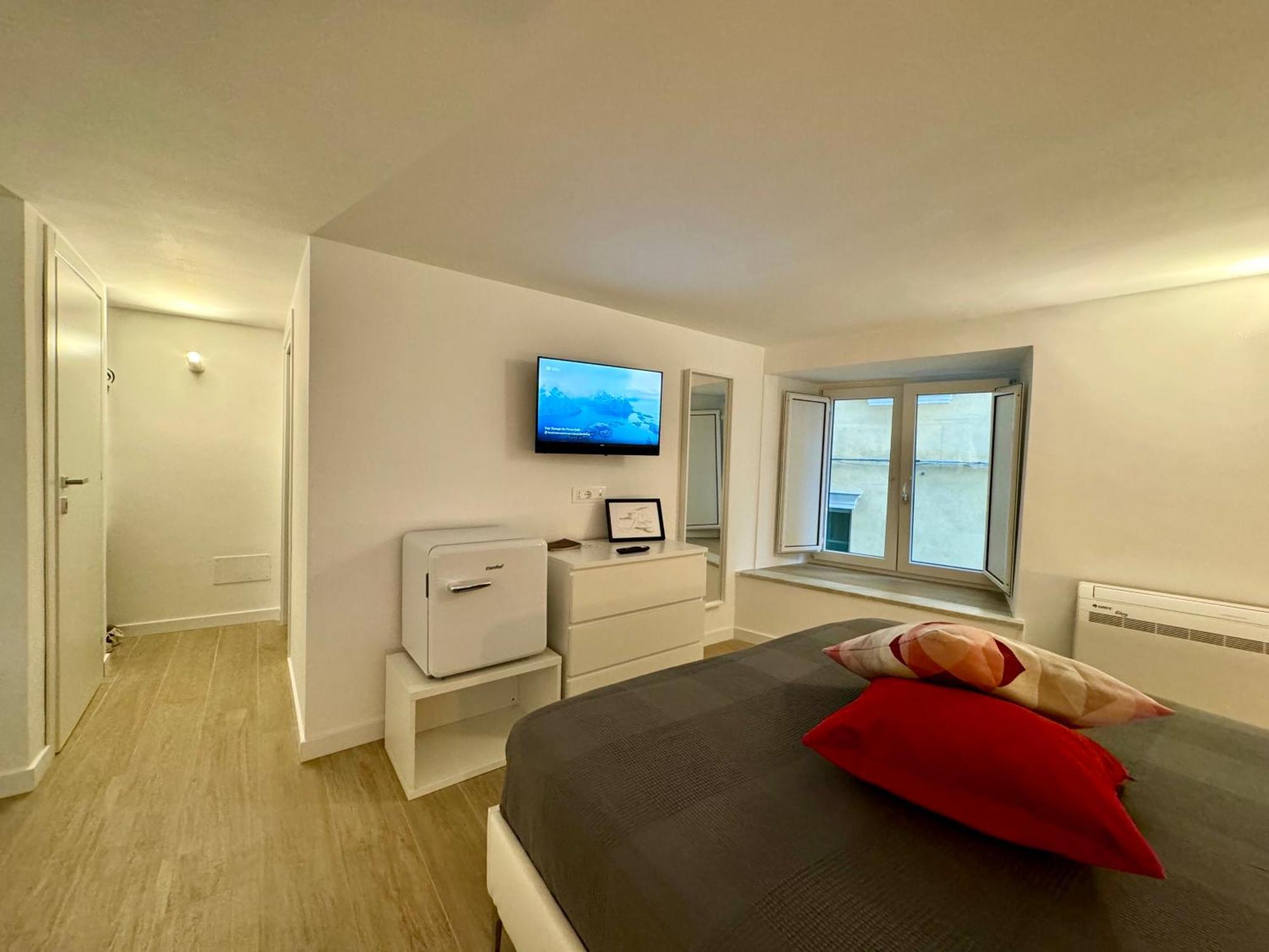 Double Room Private Bathroom